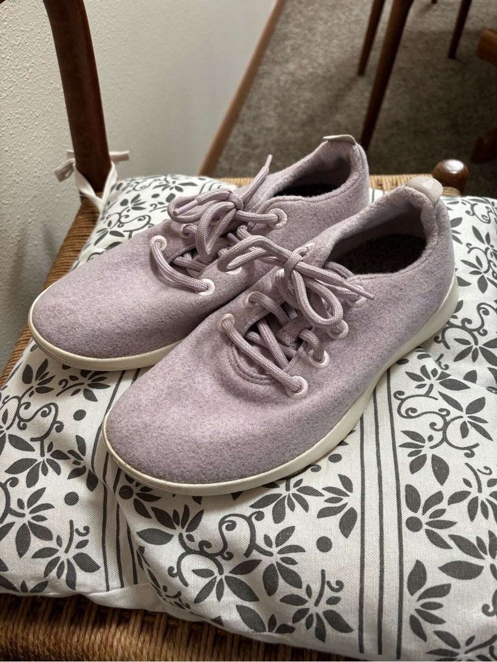 Allbirds Lavender Women's wool Sneaker - Casual Lace-Up Comfort